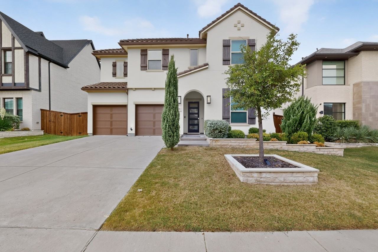 855 Emporio Dr - Photo 2 of 40