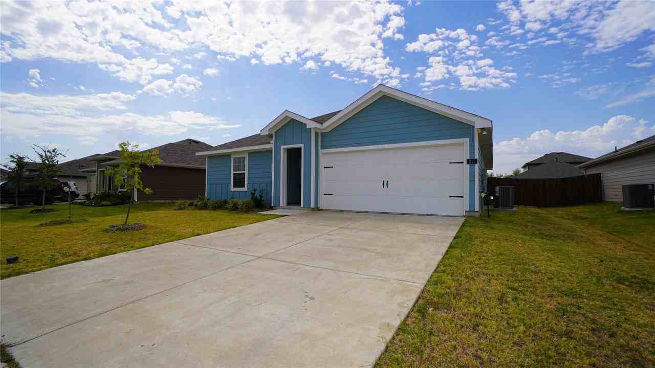 211 Wrought Iron Dr - Photo 2 of 23