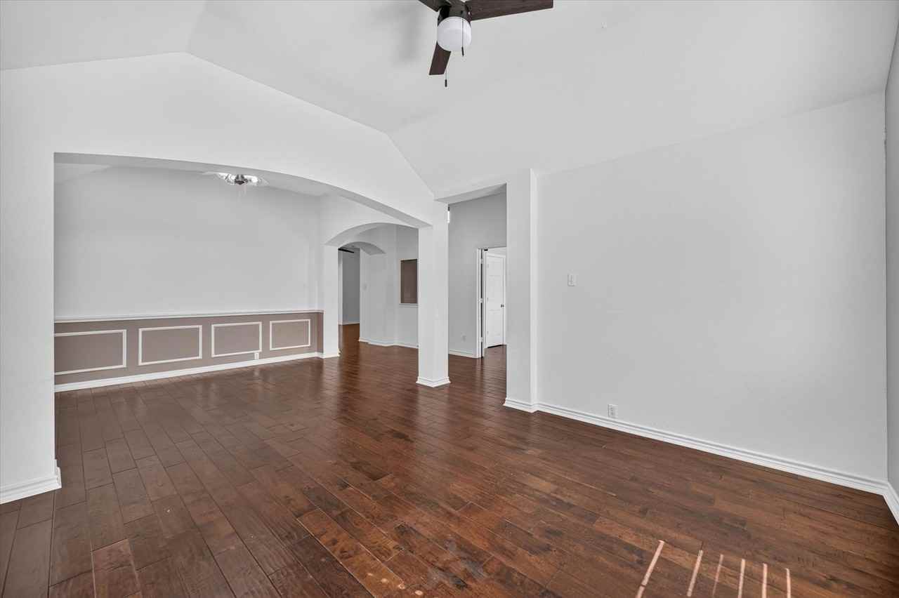 1904 Bluffview Ct - Photo 7 of 31