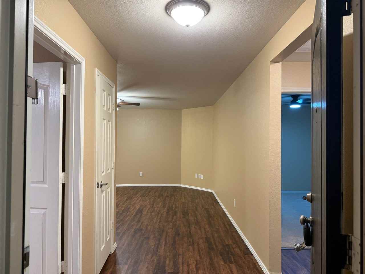 9928 Southgate Dr - Photo 4 of 30