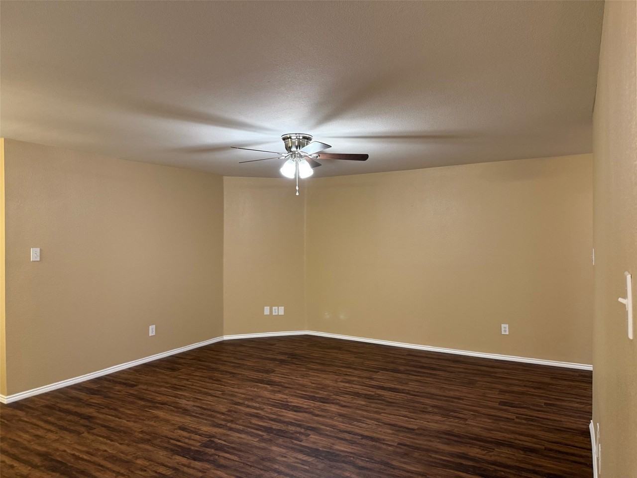 9928 Southgate Dr - Photo 7 of 30