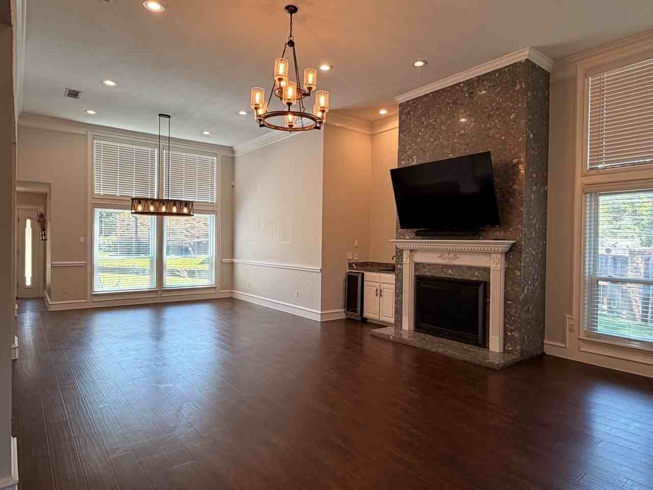 2024 N Saint Andrews Ct - Photo 7 of 30