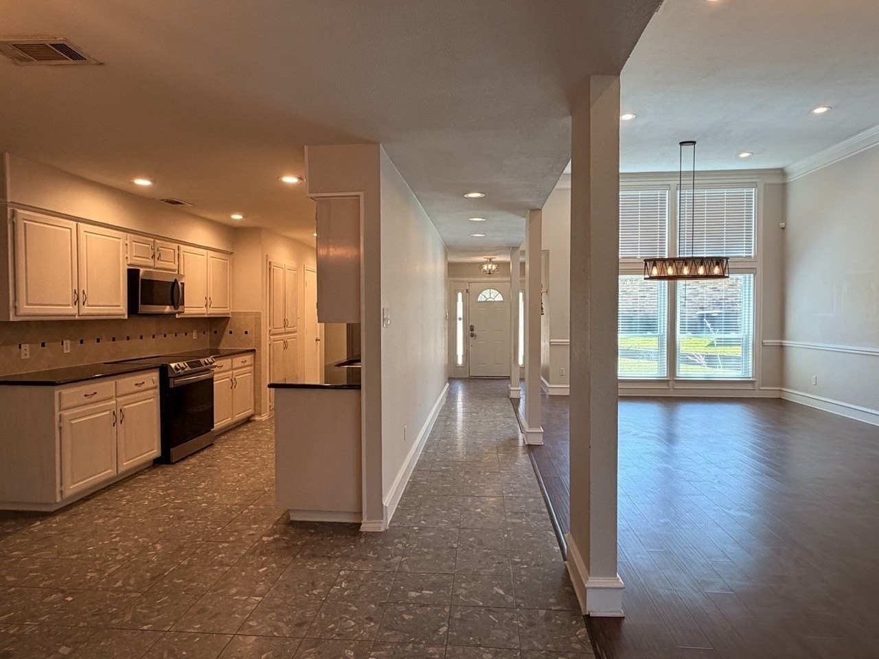 2024 N Saint Andrews Ct - Photo 7 of 29
