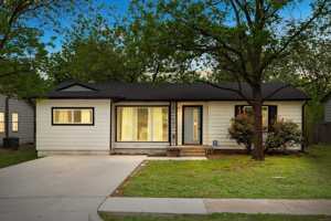 featured image of 2321 Muret St