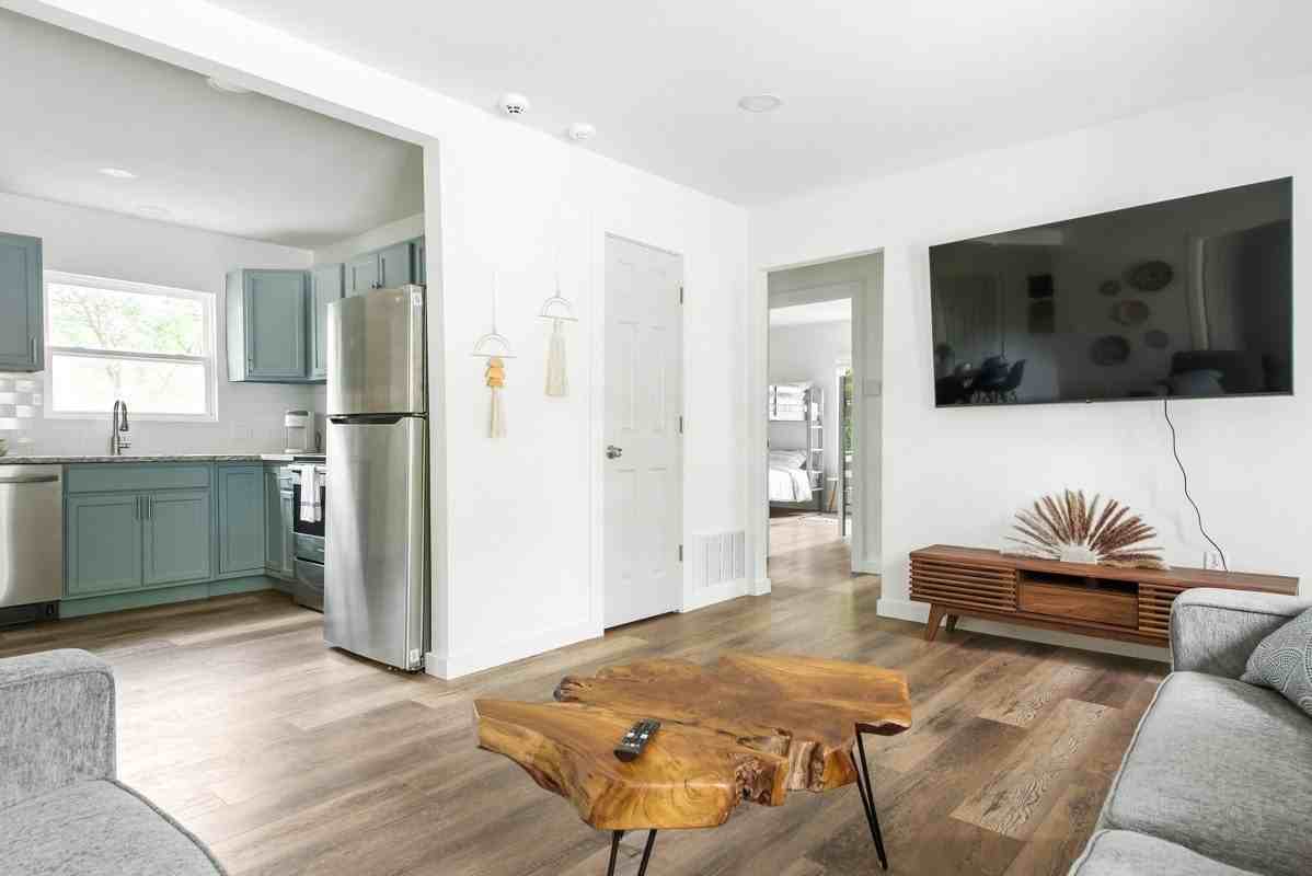 2321 Muret St - Photo 4 of 26