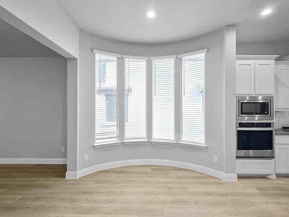 2169 Knightsbridge Rd - Photo 7 of 14
