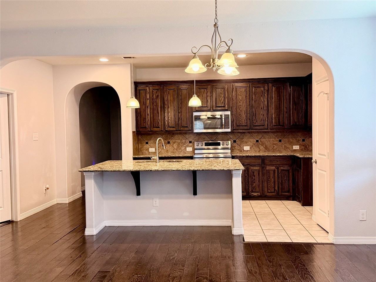 9251 Water Oak Dr - Photo 4 of 19