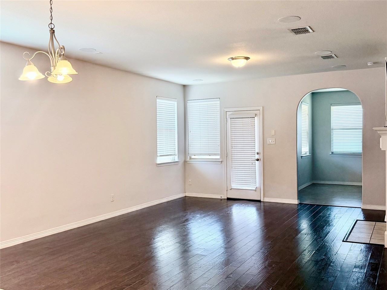 9251 Water Oak Dr - Photo 5 of 19