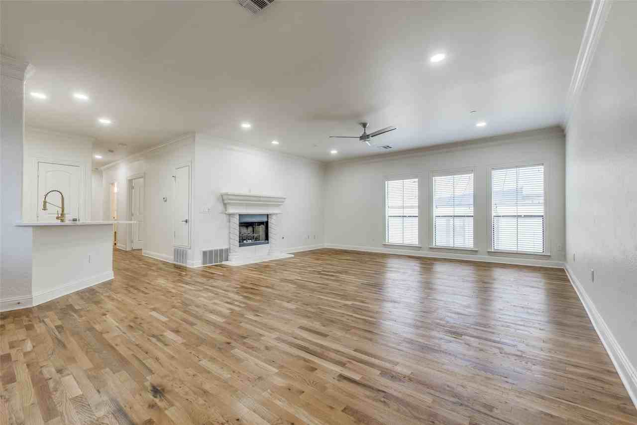 4210 Prescott Ave #C - Photo 2 of 27
