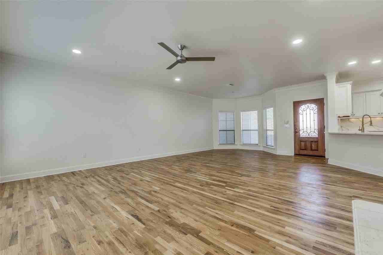4210 Prescott Ave #C - Photo 7 of 27