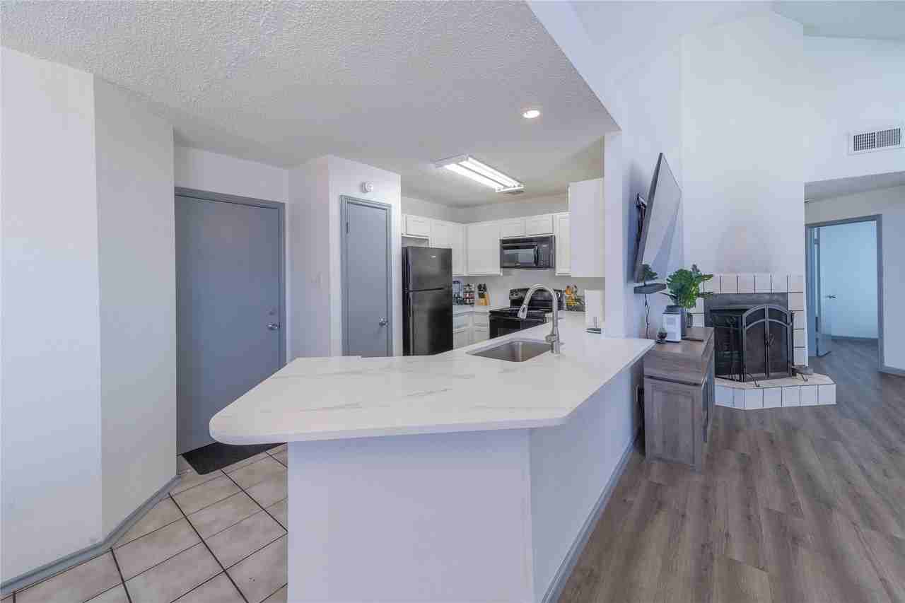 562 Stringfellow Dr - Photo 5 of 20