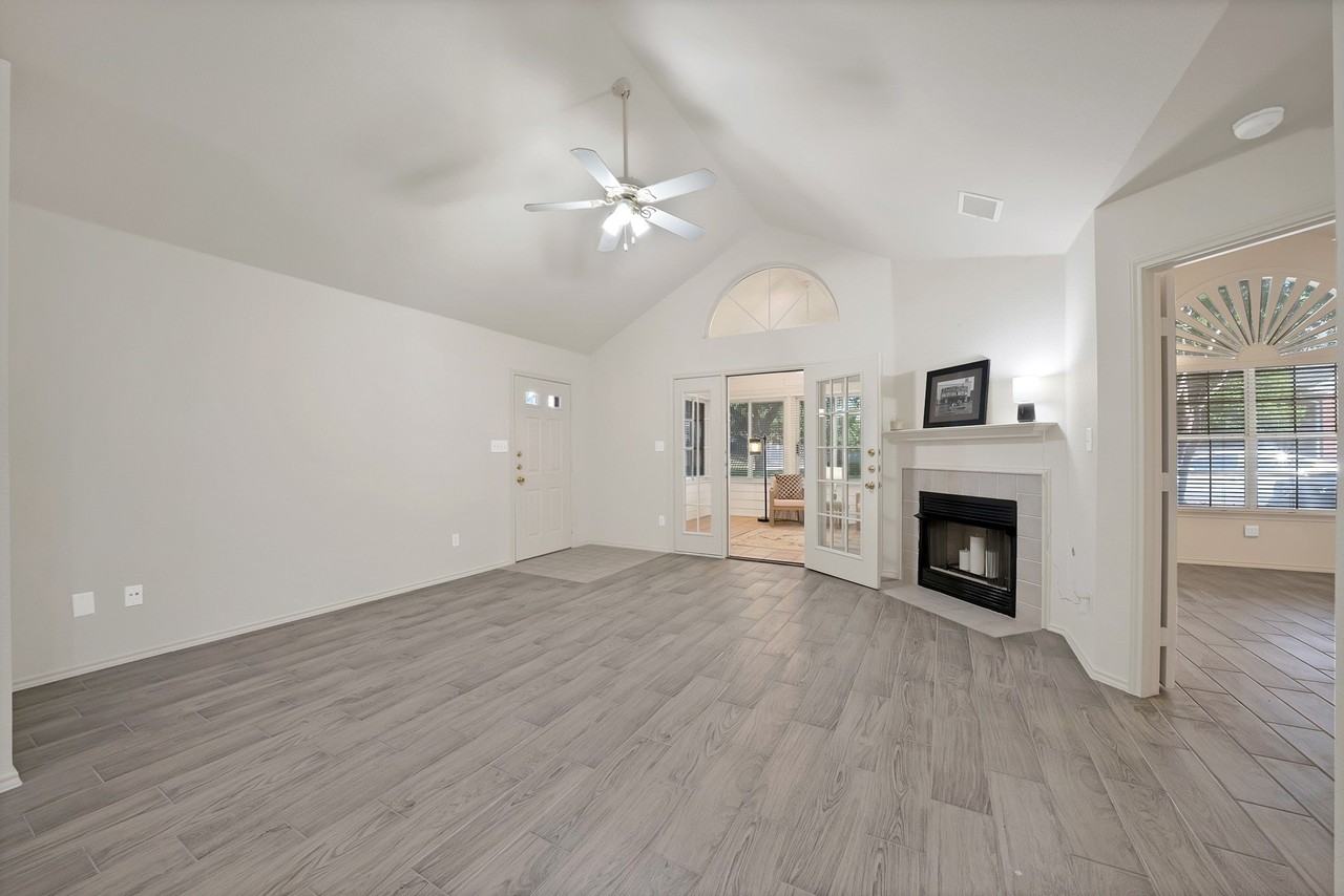 6132 Haley Ln - Photo 3 of 27
