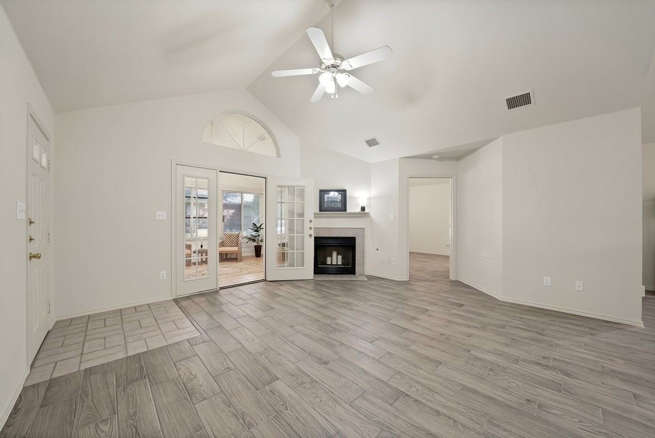 6132 Haley Ln - Photo 4 of 27