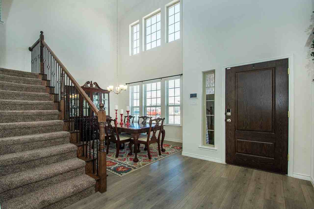 204 Cowboy Way - Photo 6 of 32