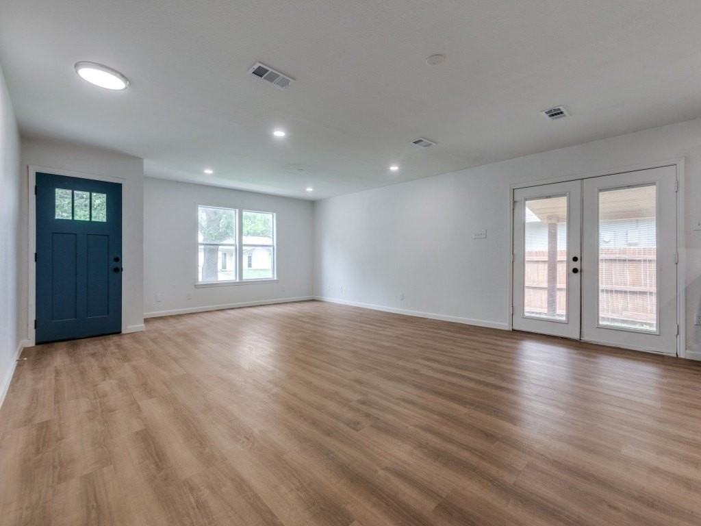 2032 Meadfoot Rd - Photo 2 of 17