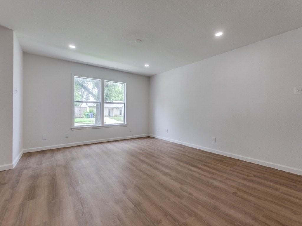 2032 Meadfoot Rd - Photo 3 of 17