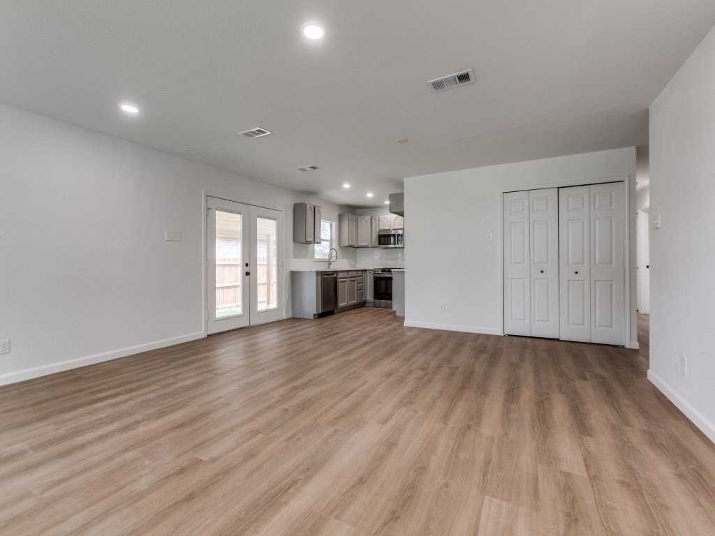 2032 Meadfoot Rd - Photo 4 of 17