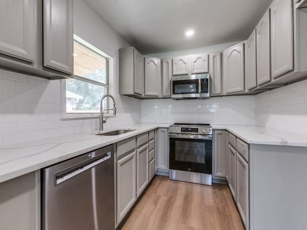 2032 Meadfoot Rd - Photo 6 of 17