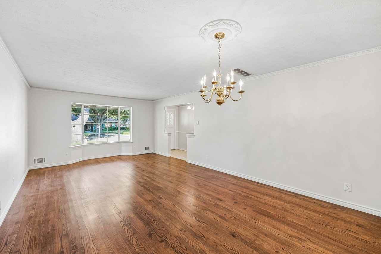 10146 Coveridge Dr - Photo 7 of 31