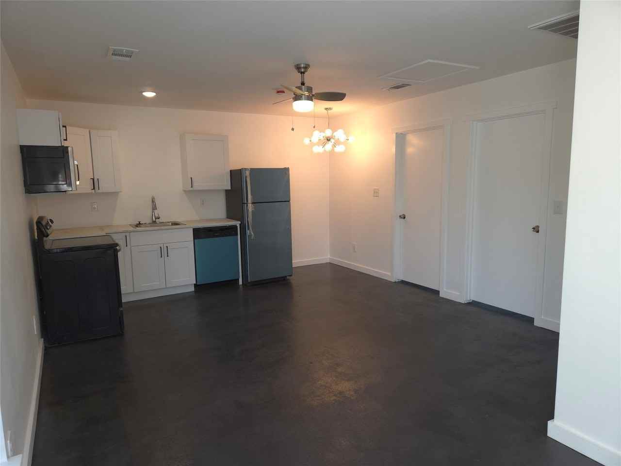 1135 Holly Glen Cir #A - Photo 4 of 18
