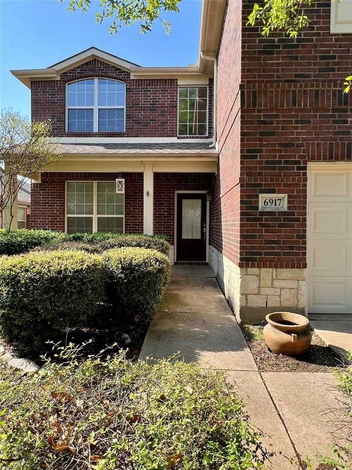 6917 Red Bluff Dr - Photo 2 of 27
