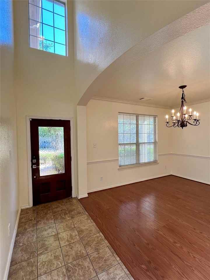 6917 Red Bluff Dr - Photo 6 of 27