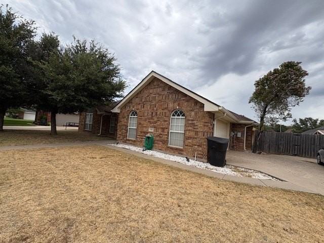 5402 Willow View Rd - Photo 2 of 16
