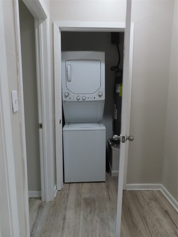 1015 E Cannon St - Photo 4 of 7