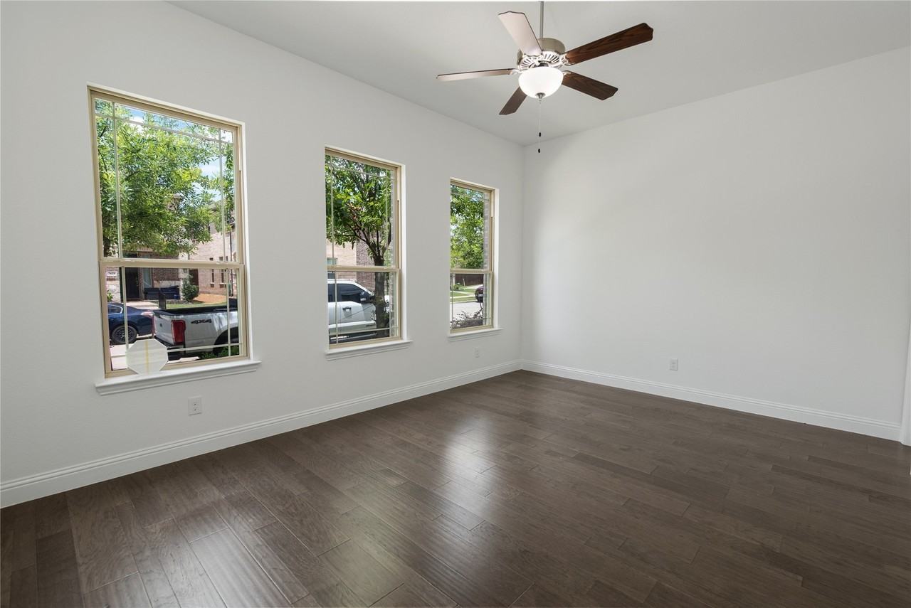 7632 Regal Ln - Photo 5 of 13