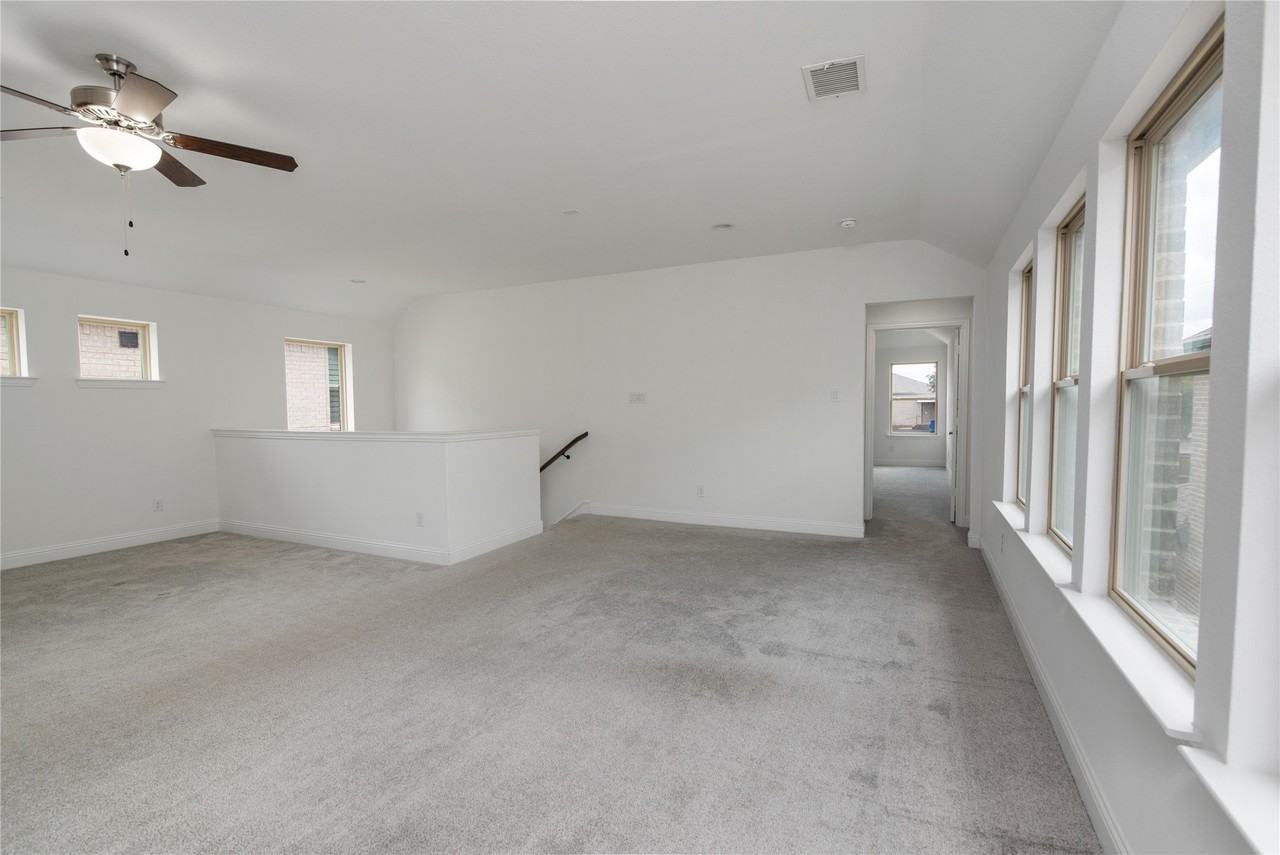 7632 Regal Ln - Photo 7 of 13