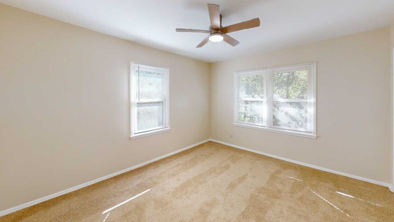 4014 Sun Valley Dr - Photo 7 of 15