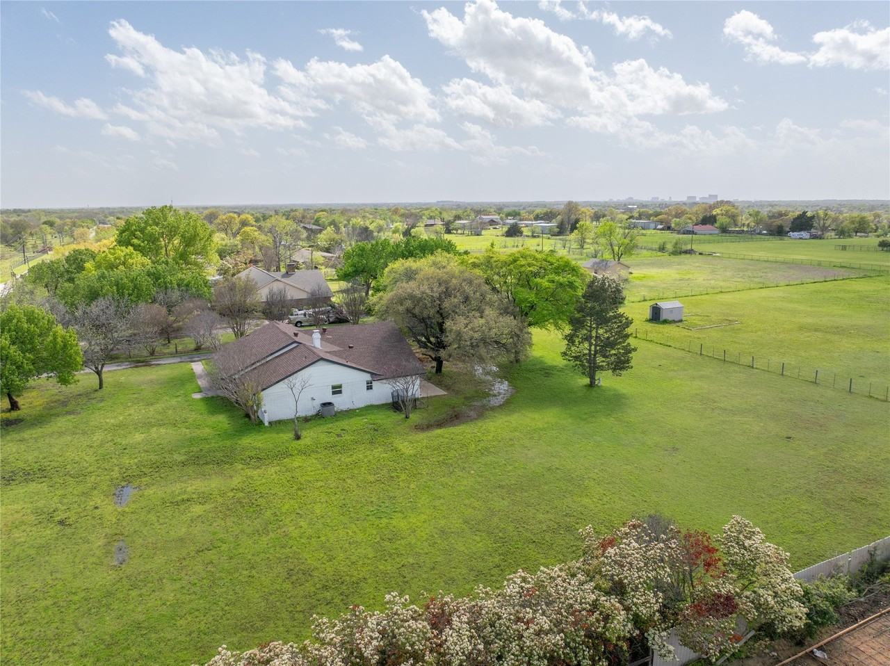 3903 Dublin Rd - Photo 2 of 33