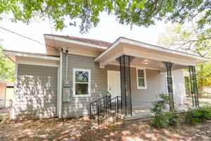 featured image of 2303 Walworth St