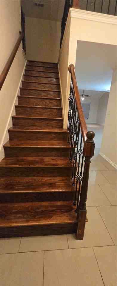 2212 Ridgewood Dr - Photo 2 of 32