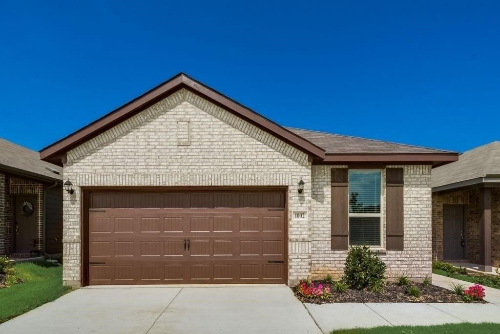 1002 Pecos St - Photo 2 of 19