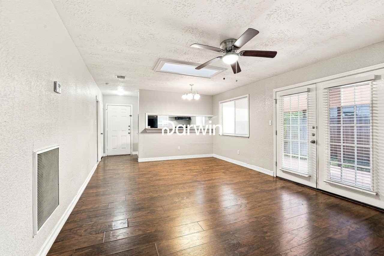 1379 Dell Dale St - Photo 3 of 14