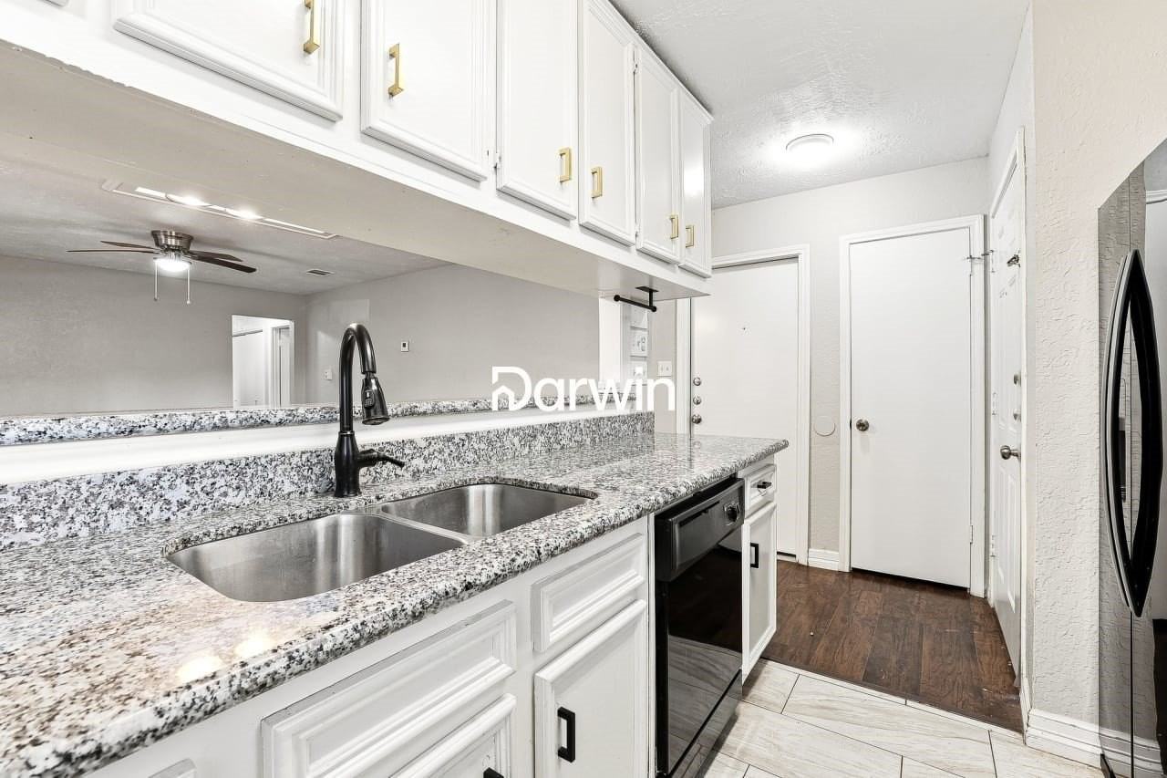 1379 Dell Dale St - Photo 5 of 14