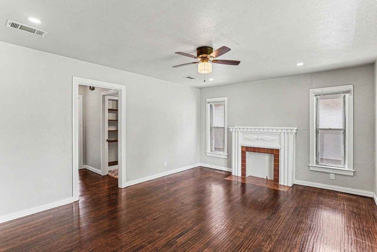 1108 E Robert St - Photo 7 of 25