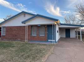 featured image of 3231 Ivy Ln