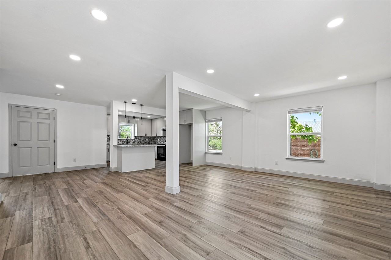 158 Lakeshore Dr - Photo 3 of 27