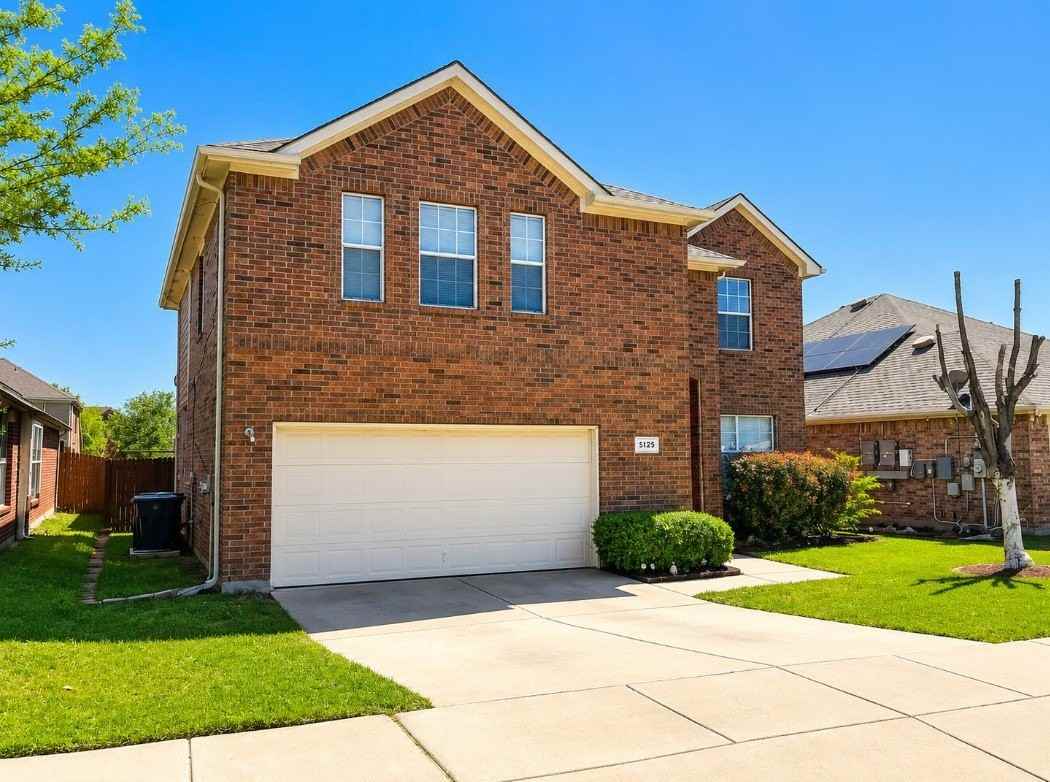 5125 Bayridge Ct - Photo 2 of 32
