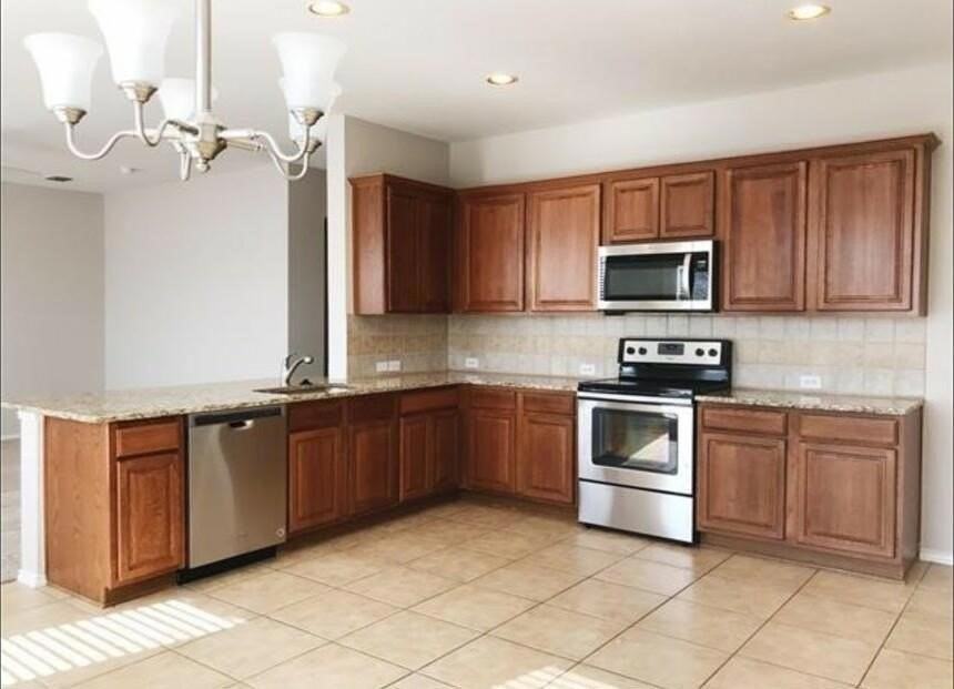 5125 Bayridge Ct - Photo 5 of 32