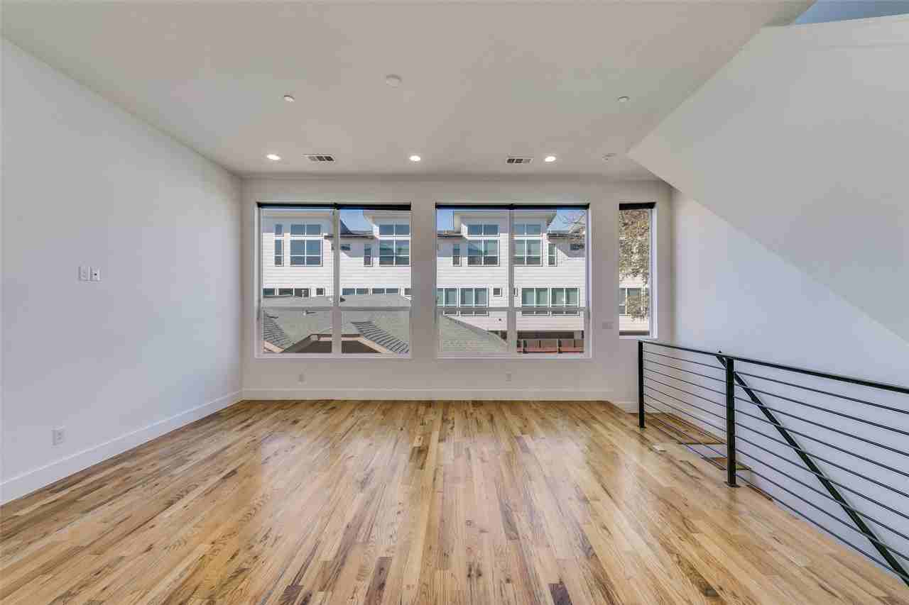 5927 Lindell Ave #104 - Photo 3 of 12