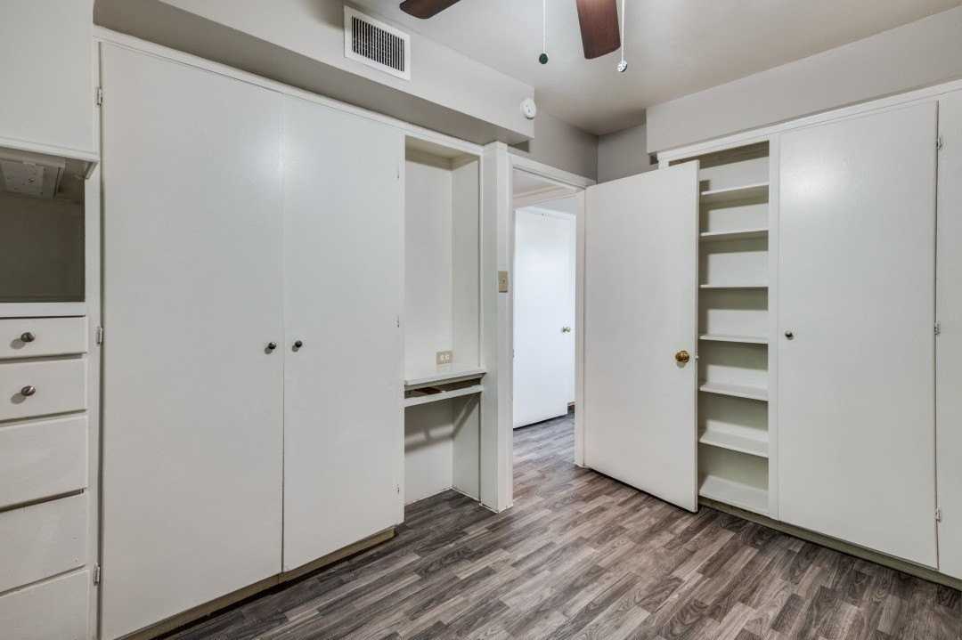 2213 Capri Dr #105 - Photo 4 of 9
