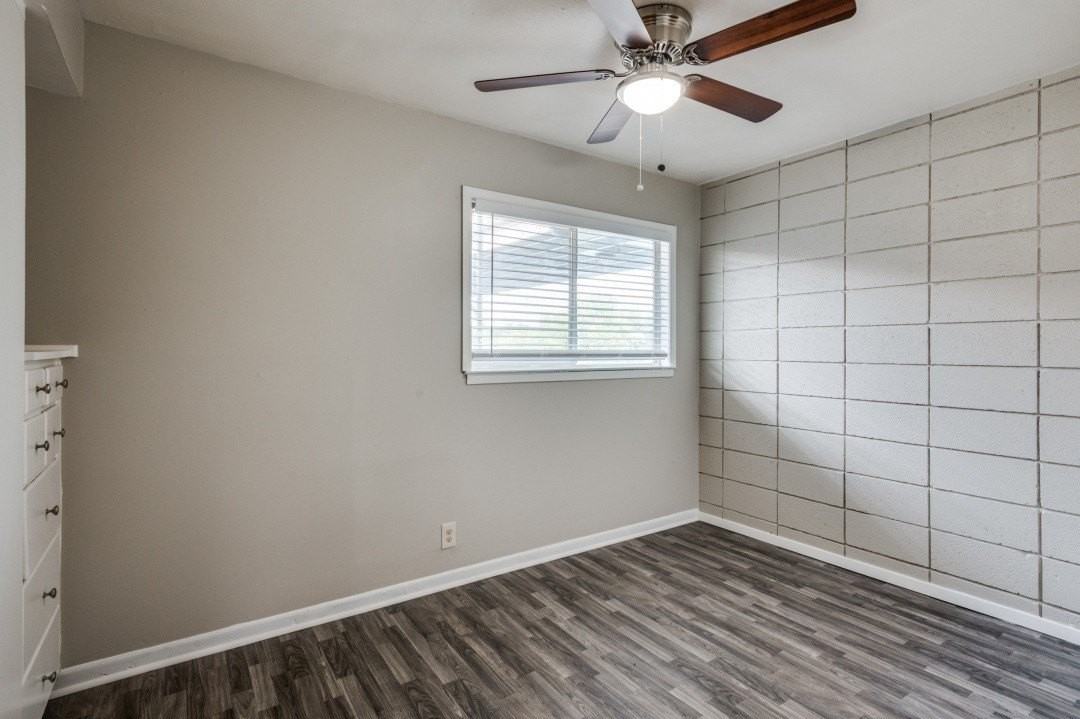 2213 Capri Dr #105 - Photo 5 of 9