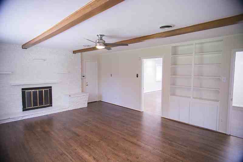 7431 Midbury Dr - Photo 2 of 14