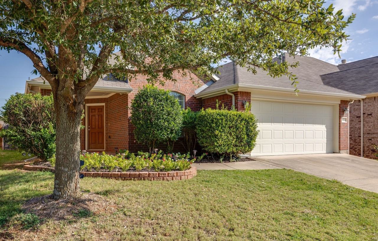 3816 Denridge Ln - Photo 2 of 22