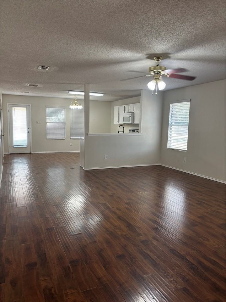 2503 Cherry Dr - Photo 3 of 20