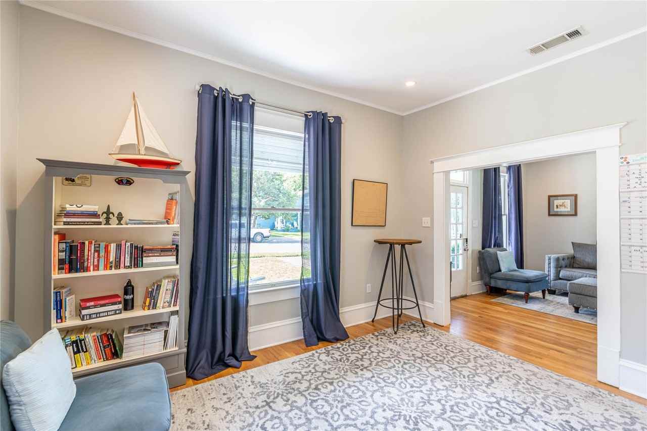 5511 Worth St - Photo 5 of 30