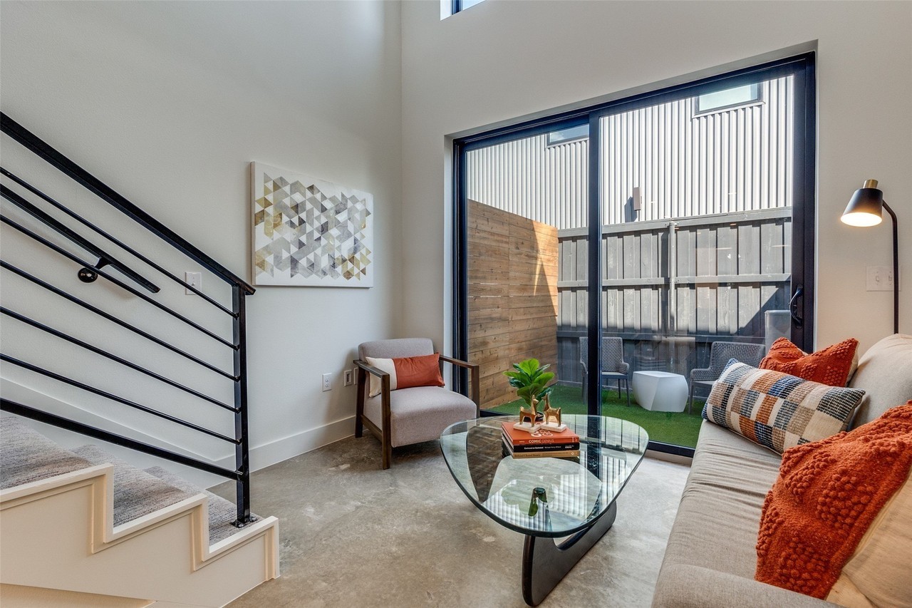 4918 Bryan St #102 - Photo 7 of 12